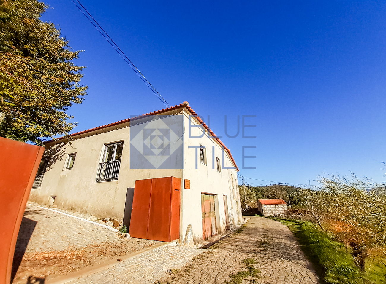 Exceptional farm, with unusual characteristics, next to the Douro wine region